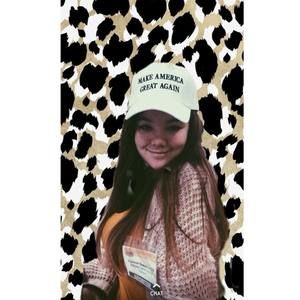 Meet your Posher, Kaleigh ella